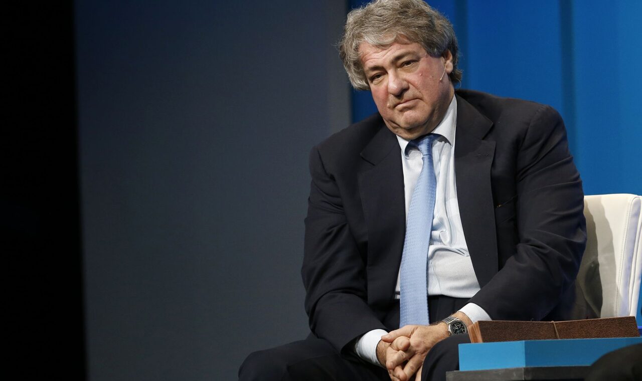 Leon Black durante l'interrogatorio alla House Oversight Committee