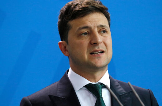 Zelensky durante un incontro militare