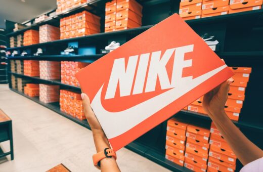 Logo Nike con grafica sportiva