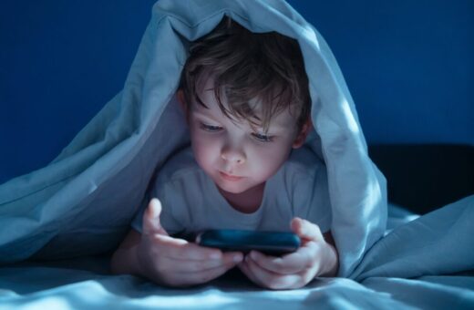 Rischi esposizione schermi bambini