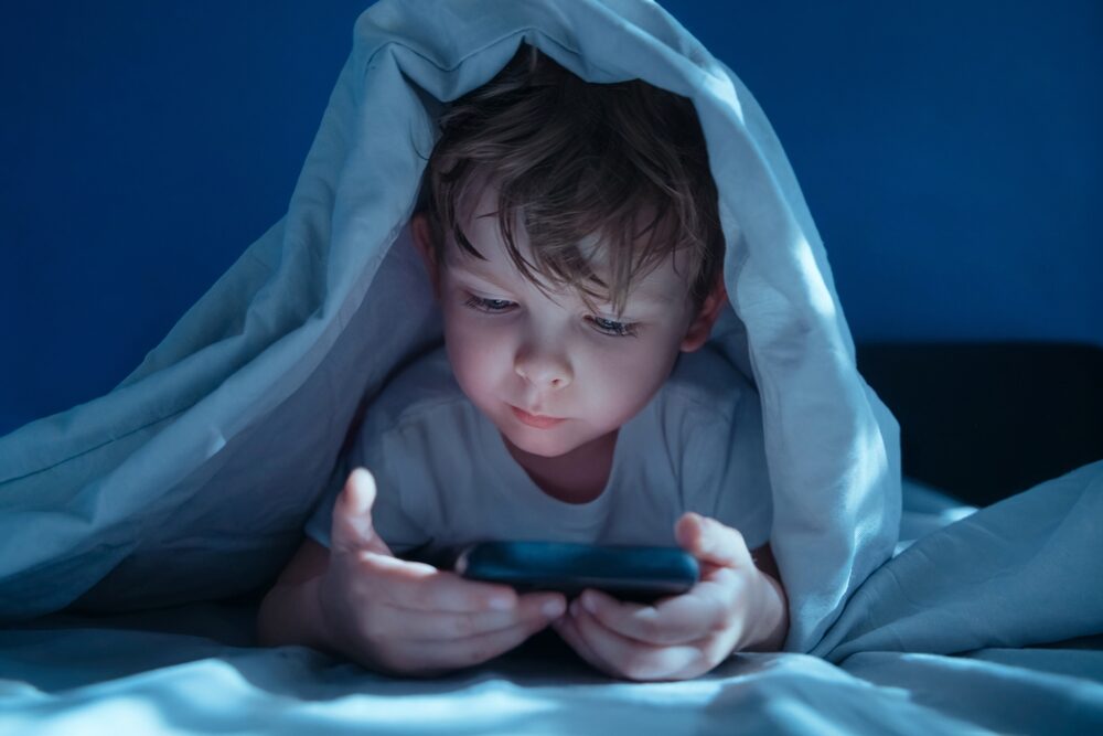 Rischi esposizione schermi bambini