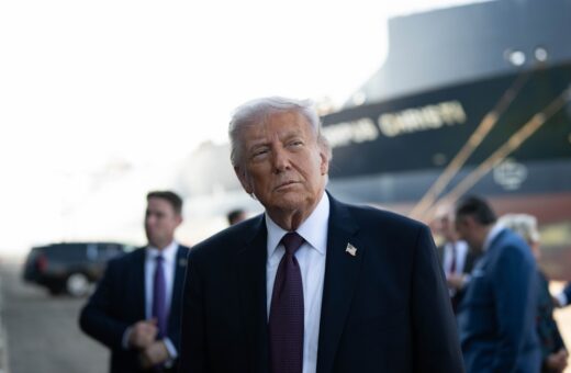Trump meme su Giorgia Meloni