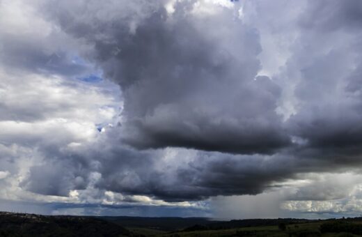 Cielo nuvoloso con possibilità di temporali