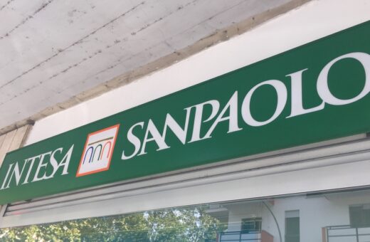 Logo di Intesa Sanpaolo e Ideofarm