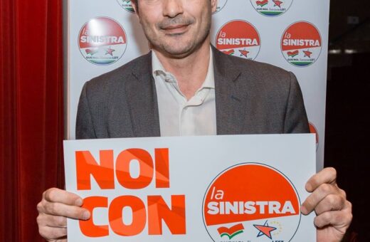 Nicola Fratoianni durante un'intervista