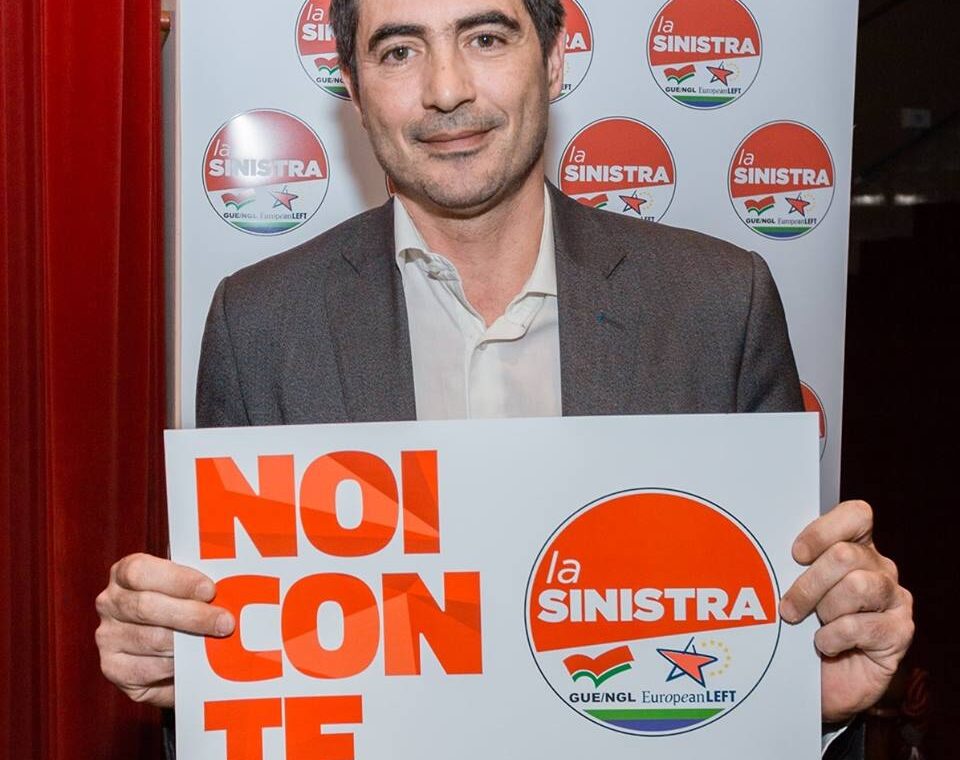 Nicola Fratoianni durante un'intervista