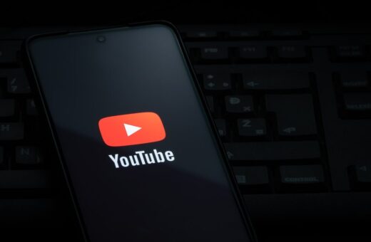 Logo di YouTube con pulsante non mi piace